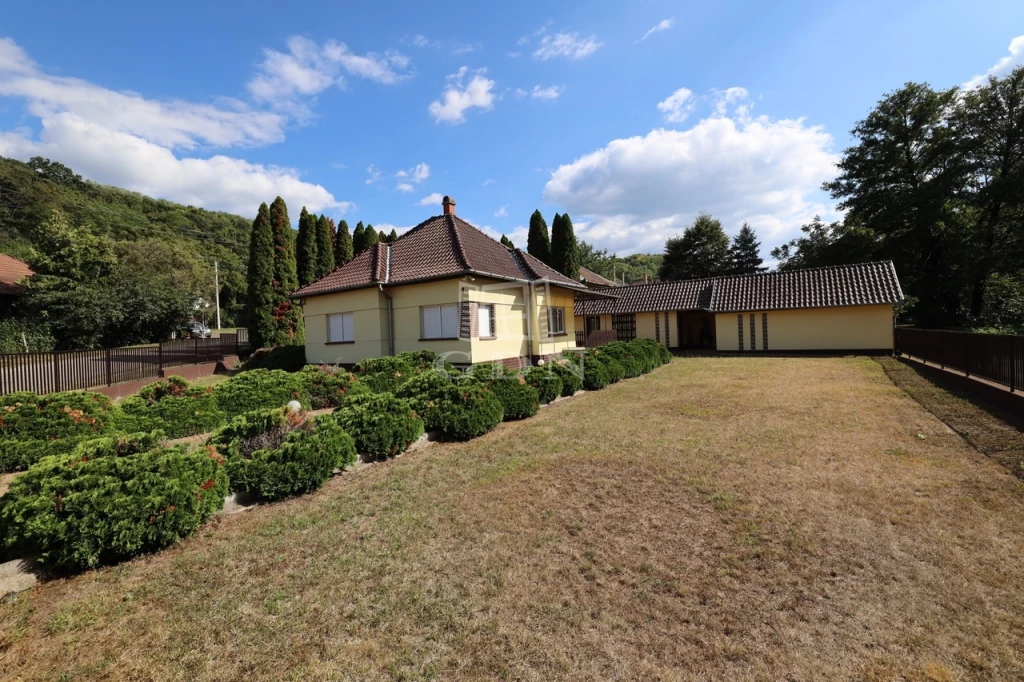 Eladó családi ház, Kemence, Kemence