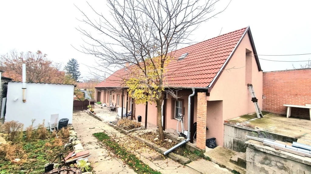 Eladó családi ház, Üröm, Üröm