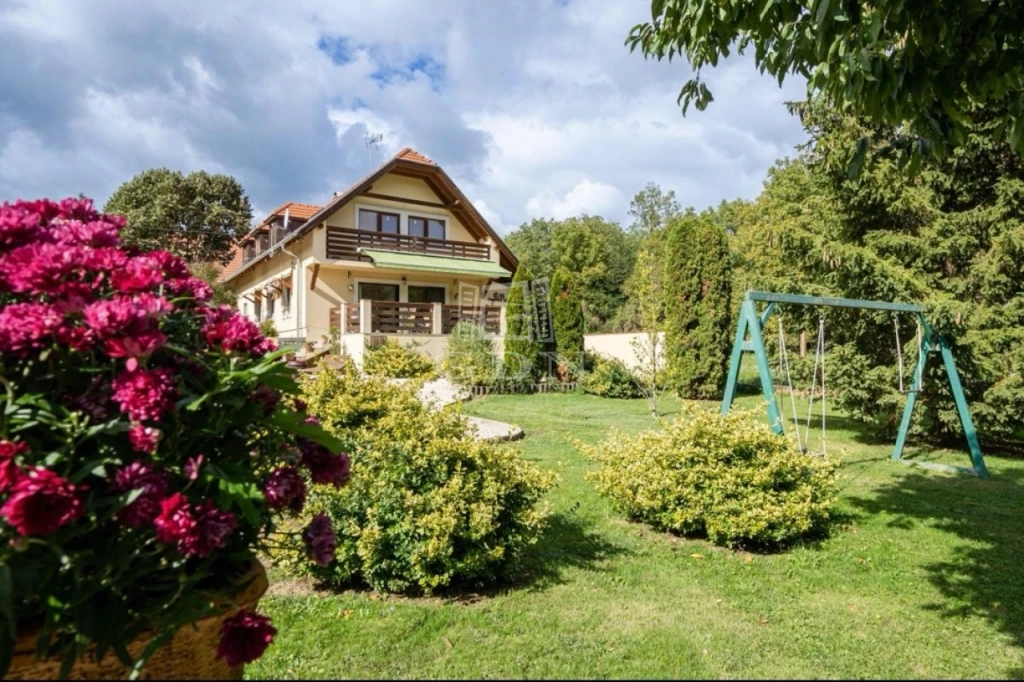 Eladó hotel, panzió, Dunabogdány, Újmajor, Dunabogdány