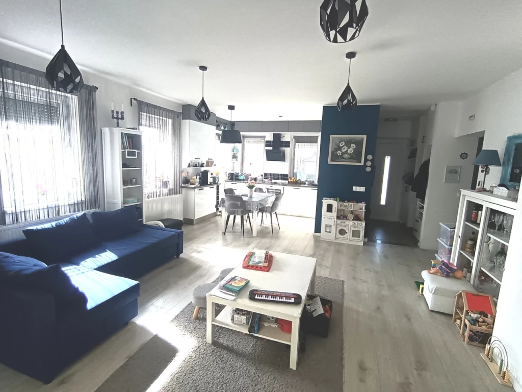 Eladó családi ház, Érd, Fenyves-Parkváros, Fenyves-Parkváros