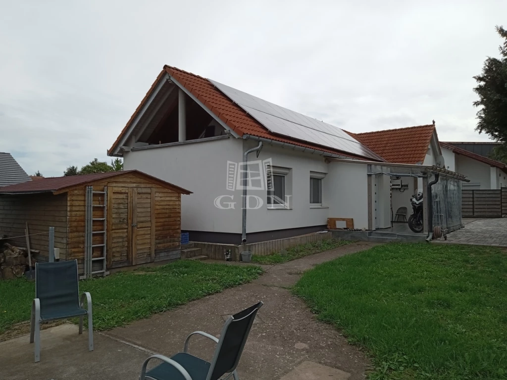 Eladó családi ház, Zamárdi, Rétföldi utca