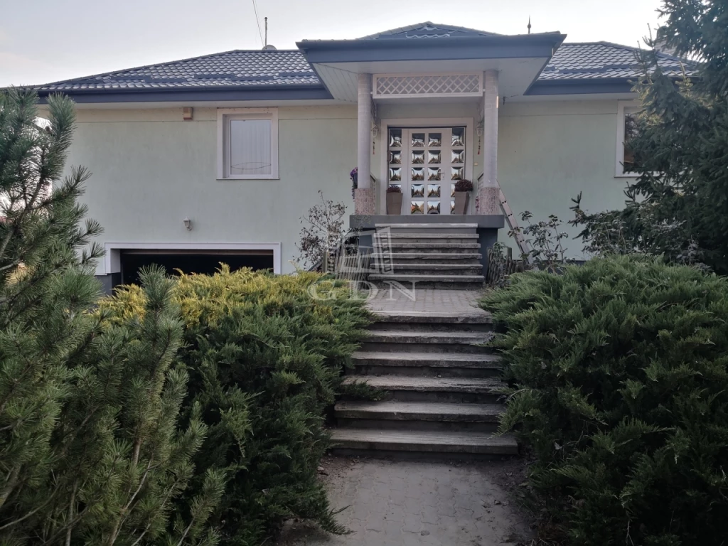 Eladó családi ház, Szigetmonostor, Szentendrei sziget