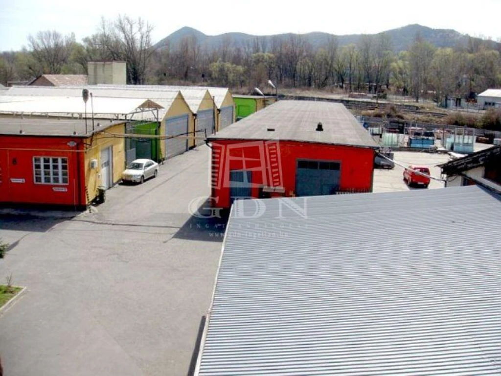 Kiadó raktár, Solymár, Vasút utca