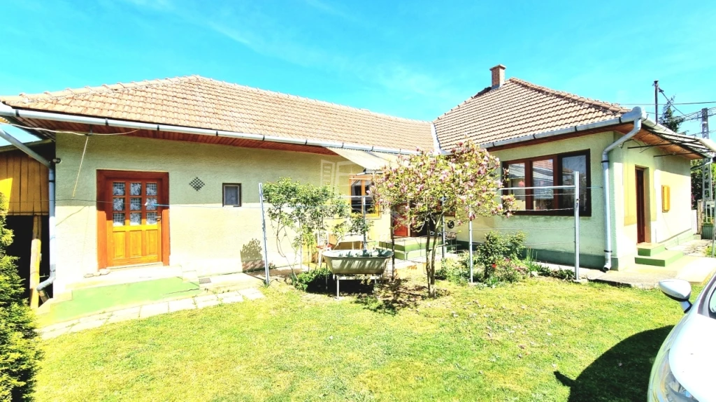 Eladó családi ház, Perőcsény, Perőcsény