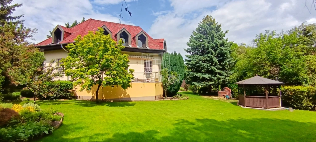 Eladó családi ház, Budapest XI. kerület, Pösingermajor, Ördögorom lejtő