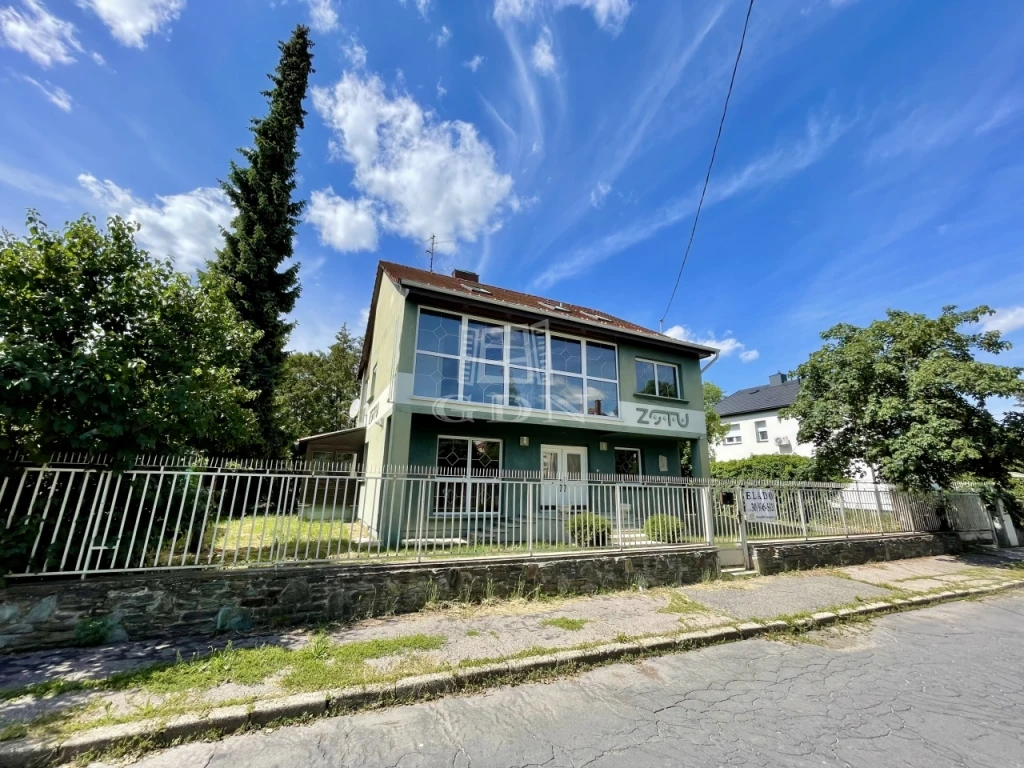 Eladó családi ház, Szombathely, Olad, Lajta utca