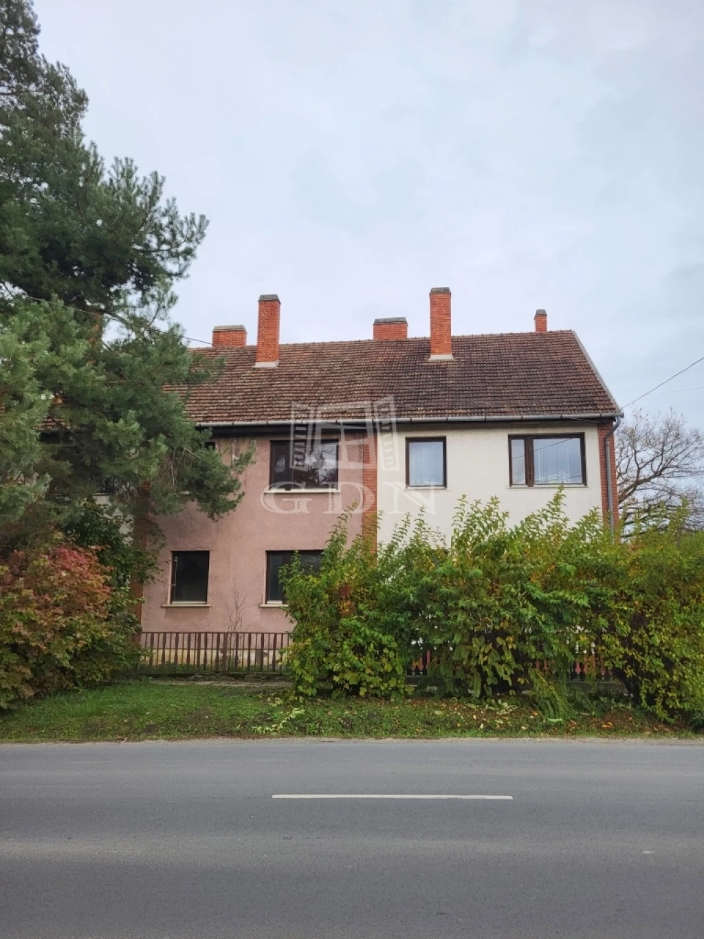 Eladó téglalakás, Szombathely, Herény, Béke tér