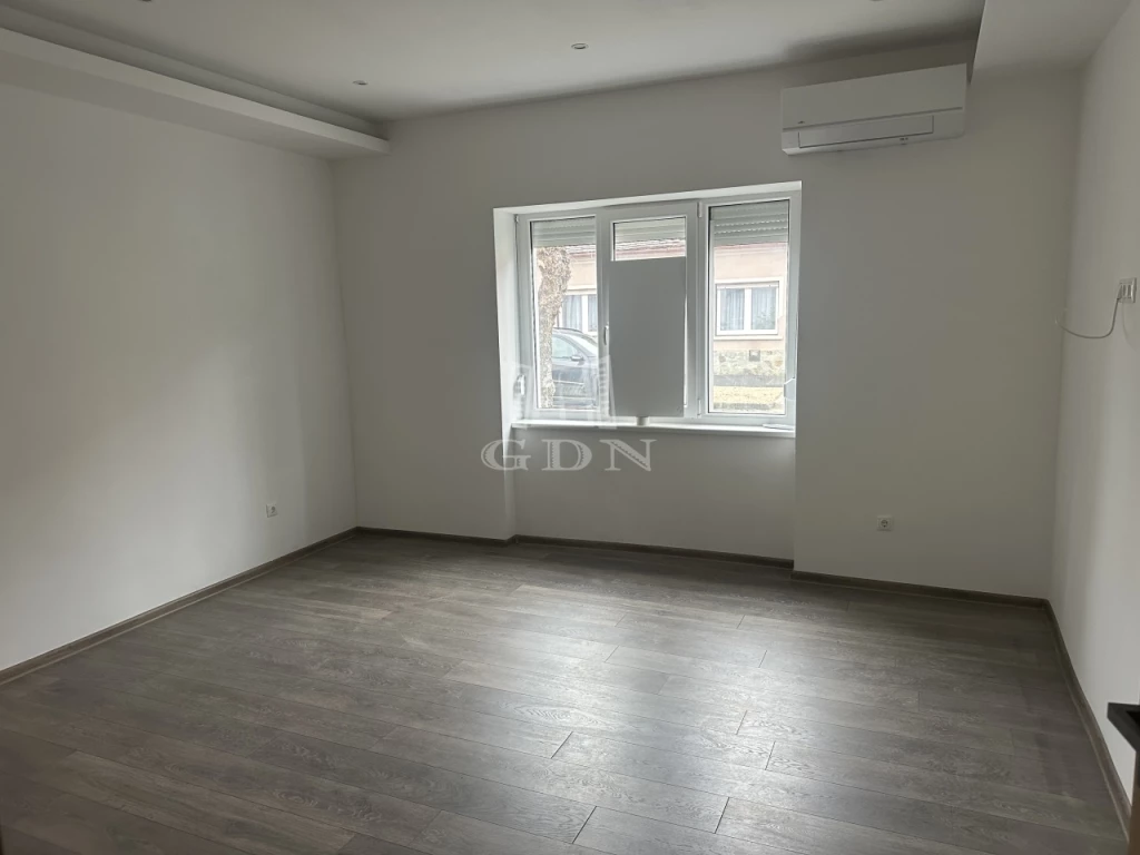 Eladó téglalakás, Szombathely, Újperint, Nárai utca