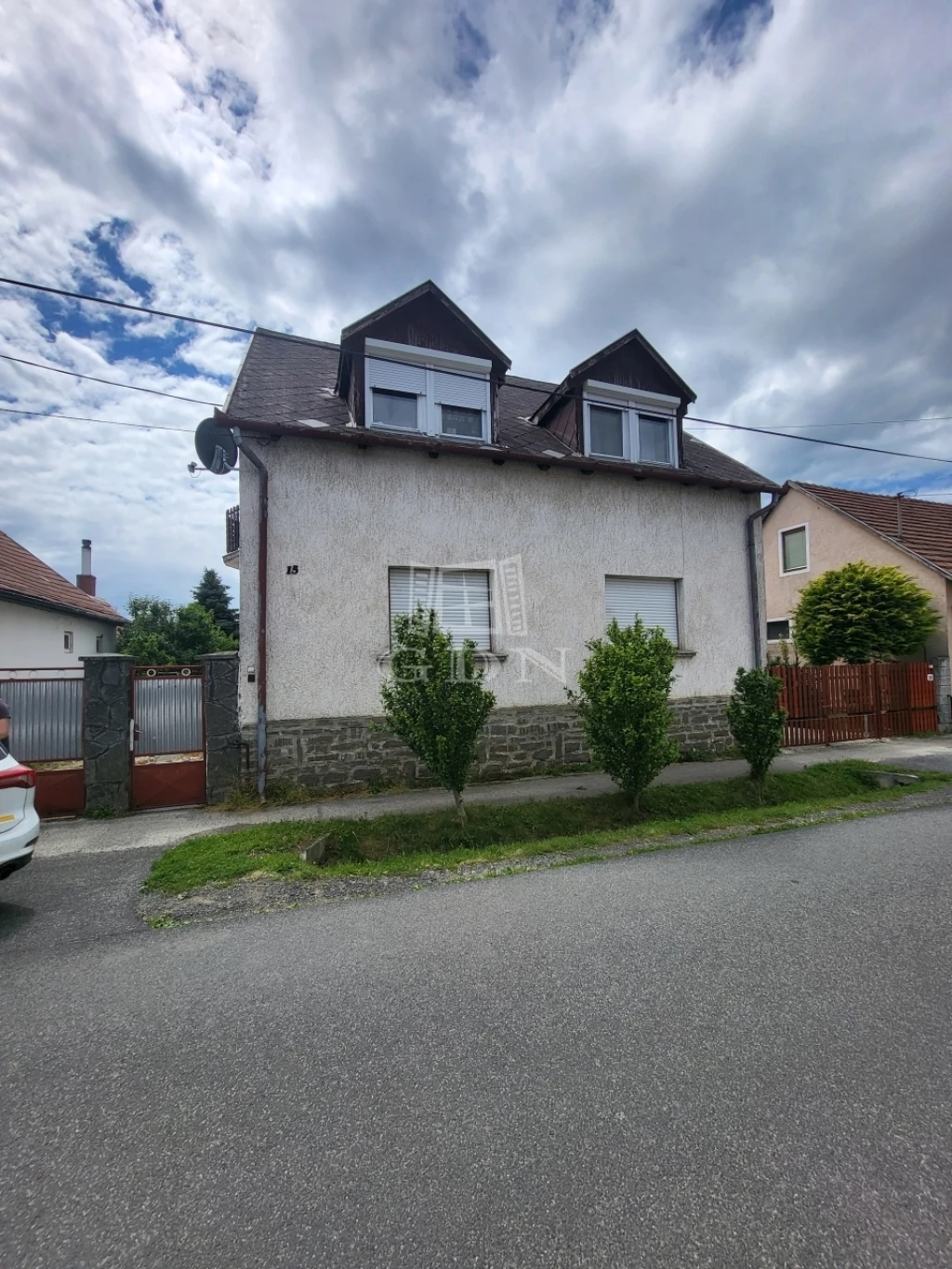 Eladó családi ház, Sárvár, Kertváros, csendes környéken