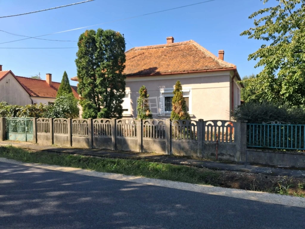 Eladó családi ház, Nagykölked, Fő utca