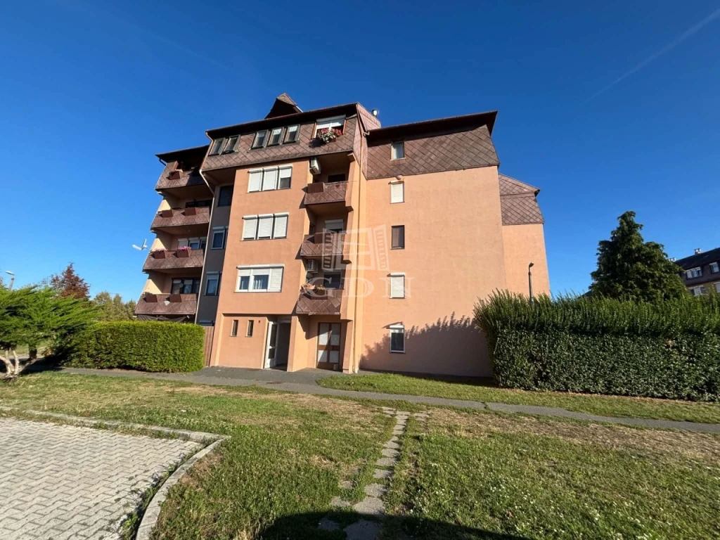 Eladó téglalakás, Szombathely, Oladi lakótelep, Gazdag Erzsi