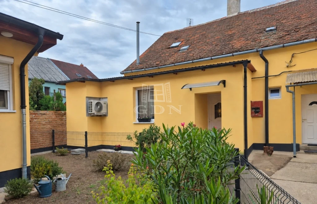 Eladó téglalakás, Szombathely, Alsóhegy, Táncsics Mihály utca