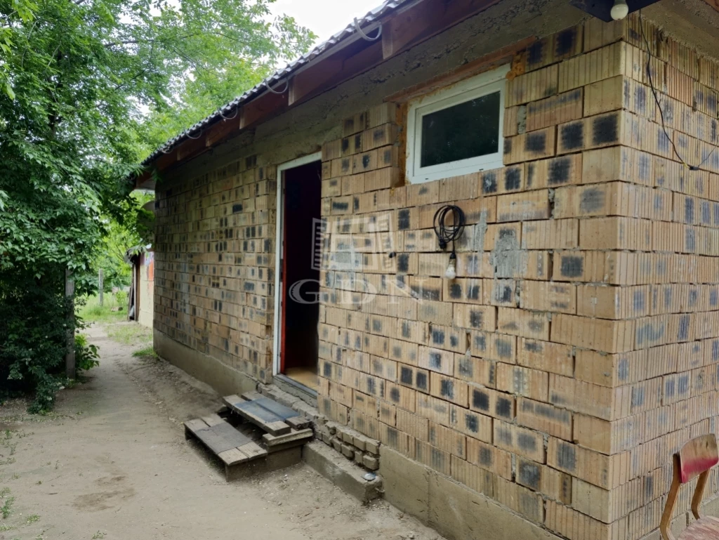 Eladó családi ház, Gomba, Gomba külső részén