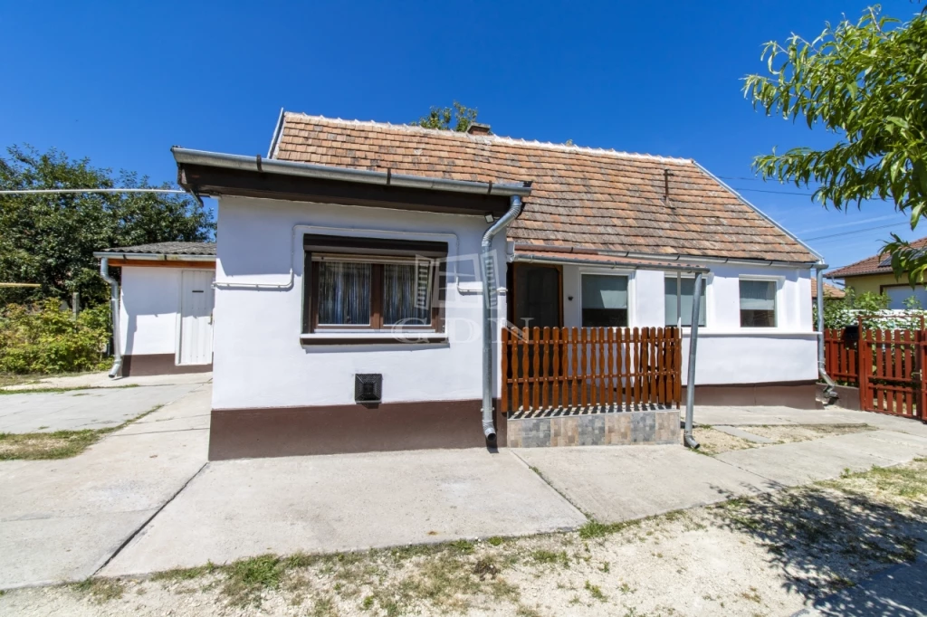 For sale house, Zsámbok, Csendes utcában