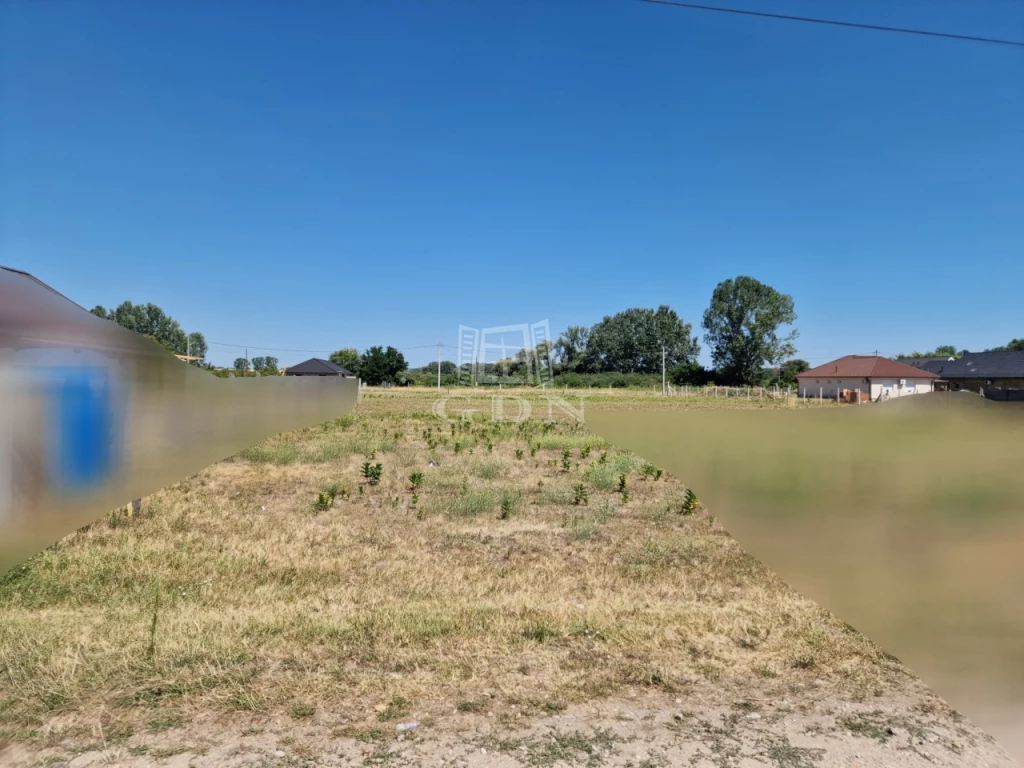 Eladó építési telek, Tura, Penny mellett