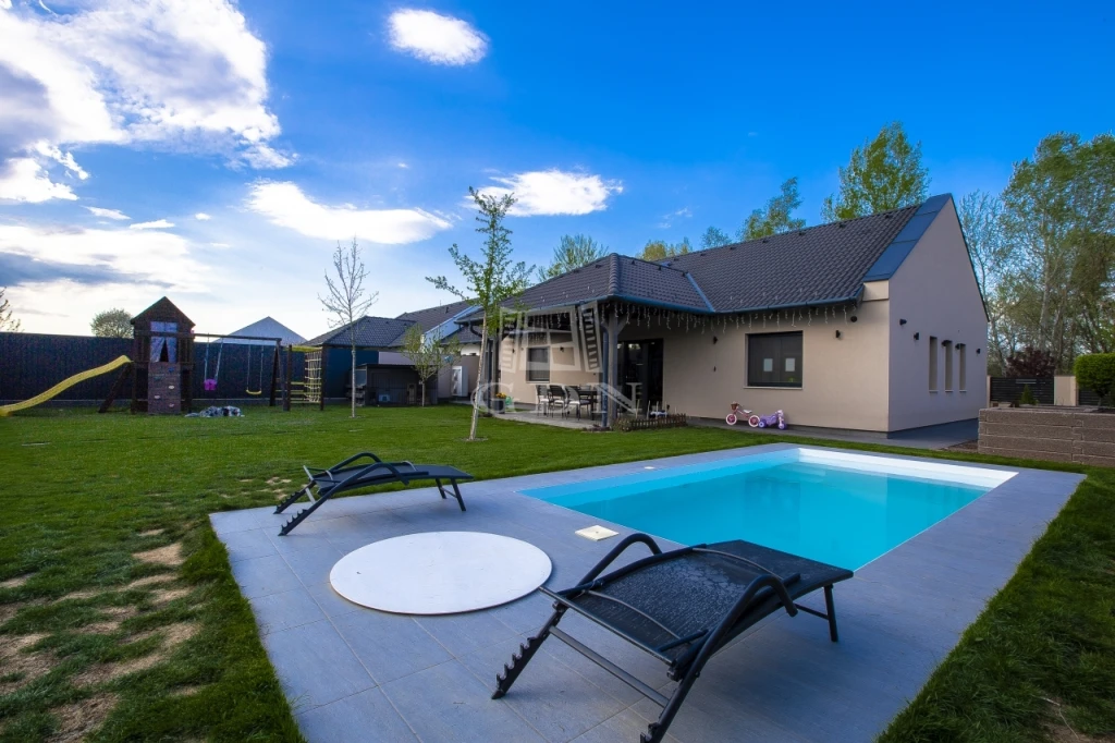 Eladó ikerház, Szada, Fenyvesliget, Fenyvesliget