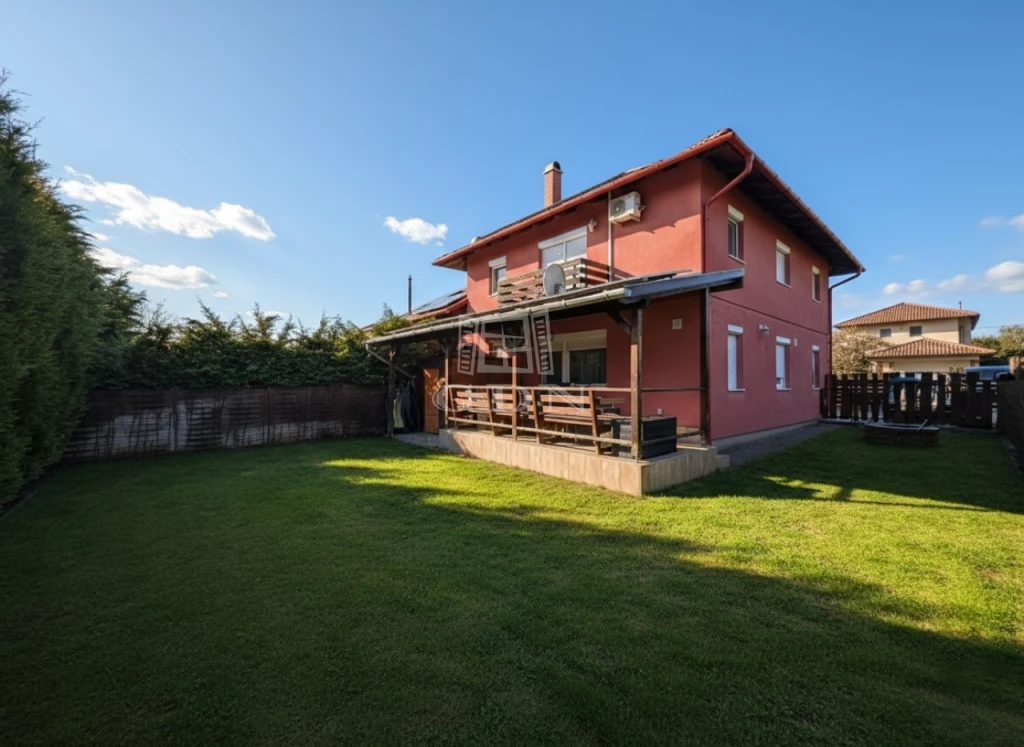 Eladó ikerház, Mogyoród, Újfalu, Mogyoród csendes részén