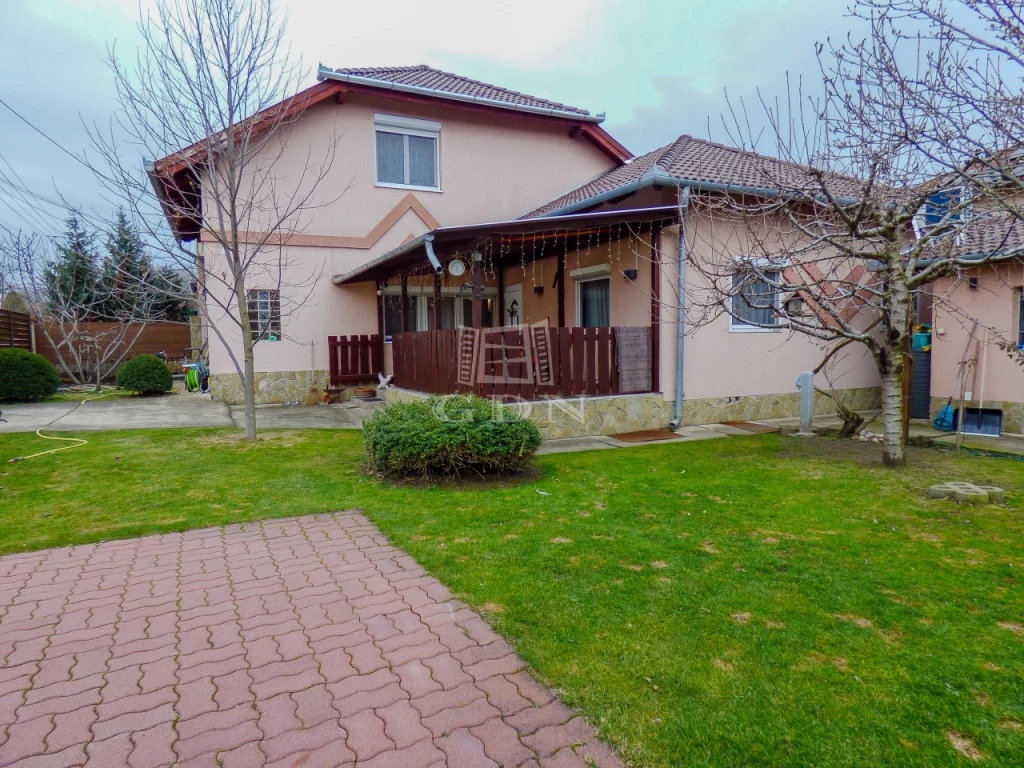 Eladó családi ház, Dunakeszi, Alag, Dunakeszi alag saroktelki ház