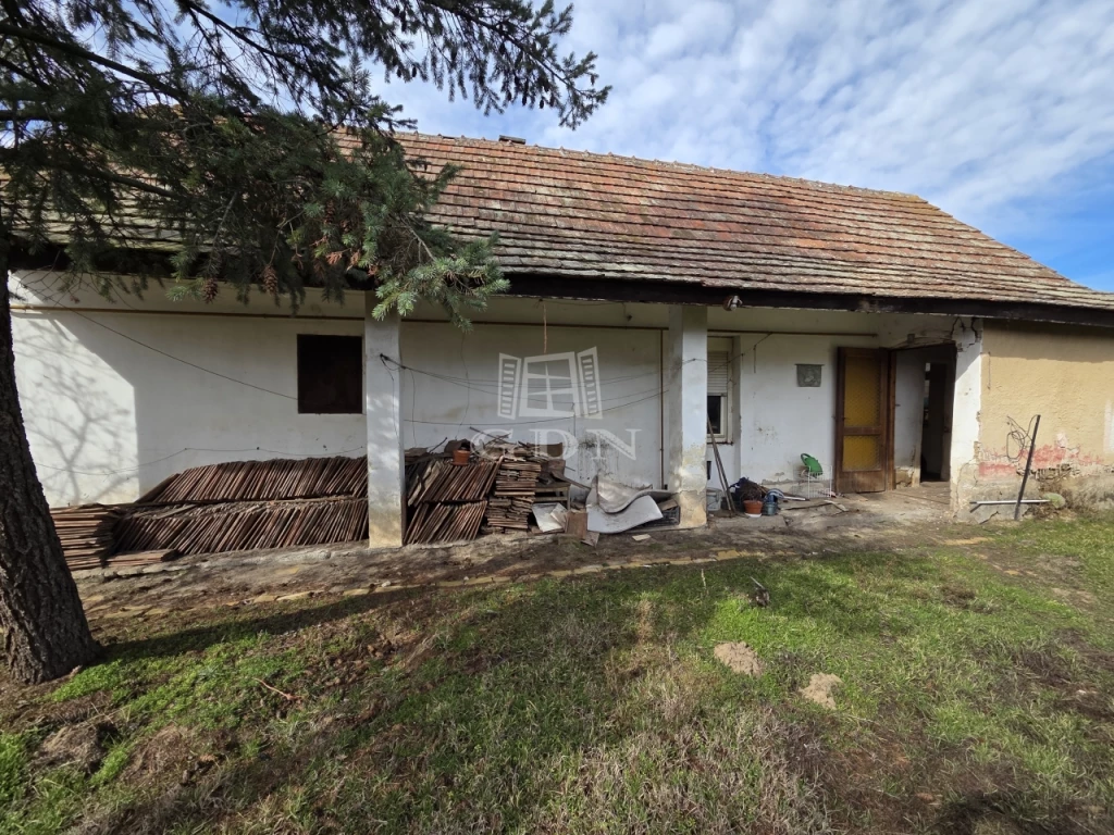 Eladó családi ház, Tura, Remek elhelyezkedéssel