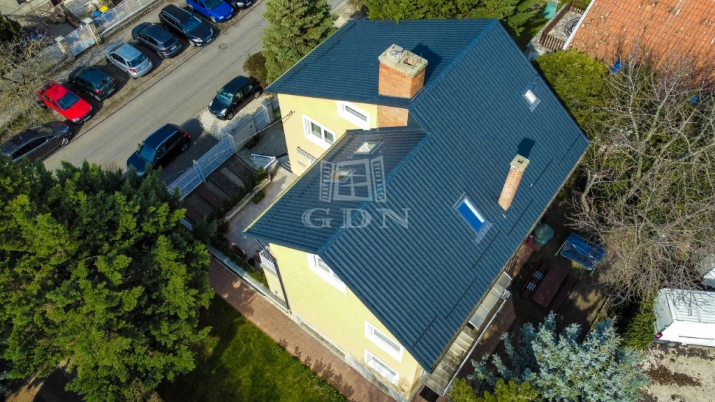 c3-1-name c2-2-name, Budapest XVI. kerület, Sashalom, Szérű utca