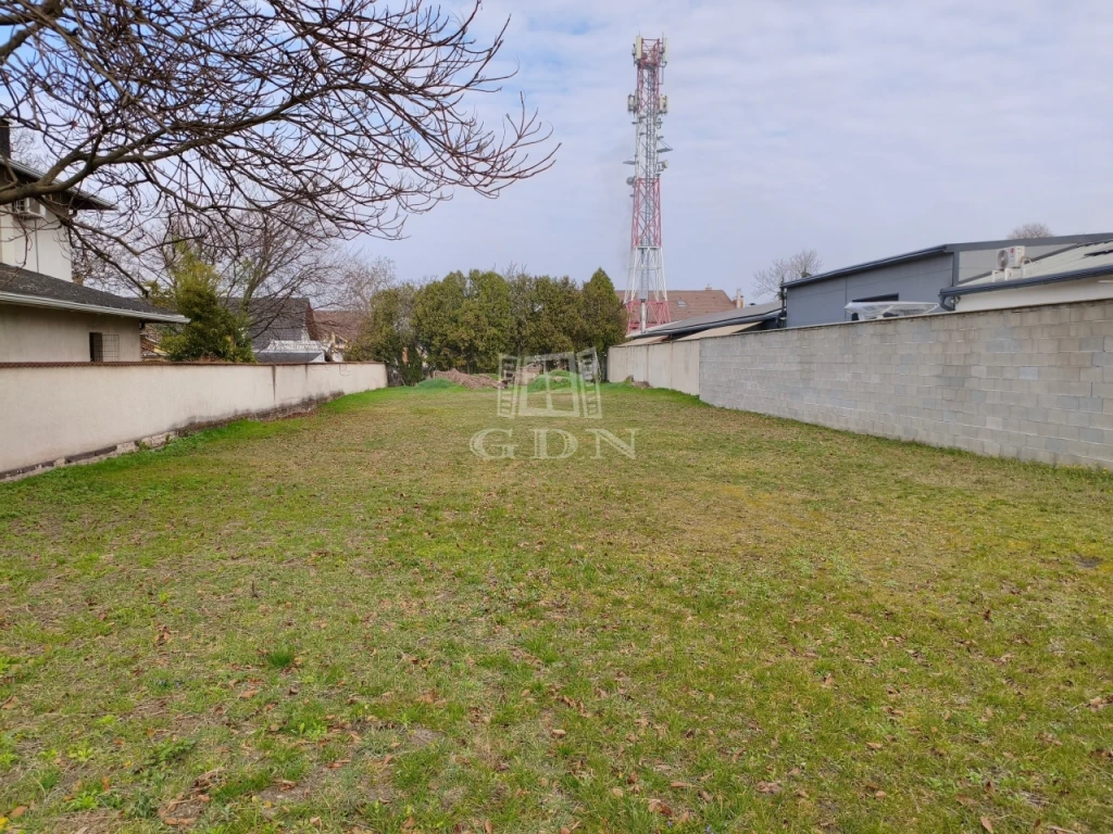 c3-2-name c2-50-name, Budapest XVI. kerület, Rákosszentmihály, Szent Korona utca