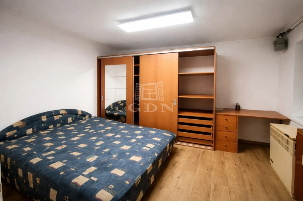 c3-2-name c2-5-name, Kerepes, Szabadság utca