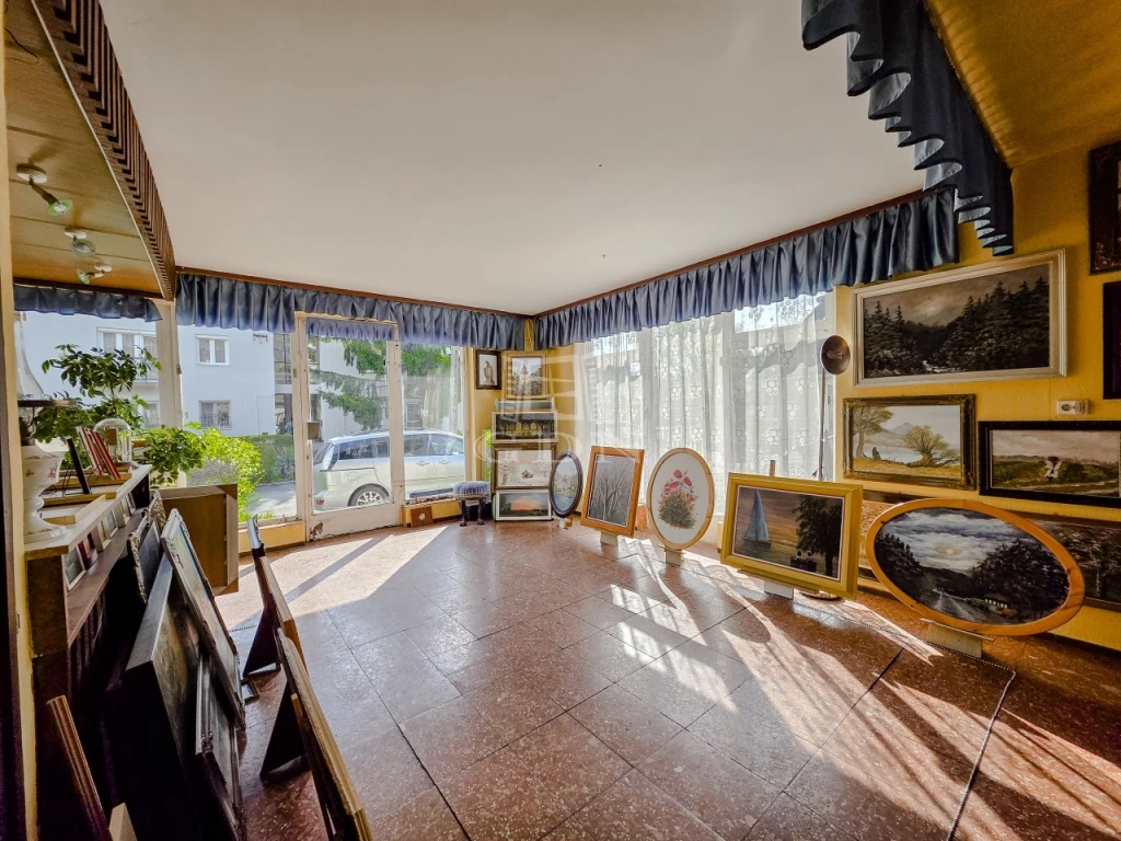 c3-1-name c2-69-name, Hatvan, Újhatvan, Közvetlenül a korház mellett