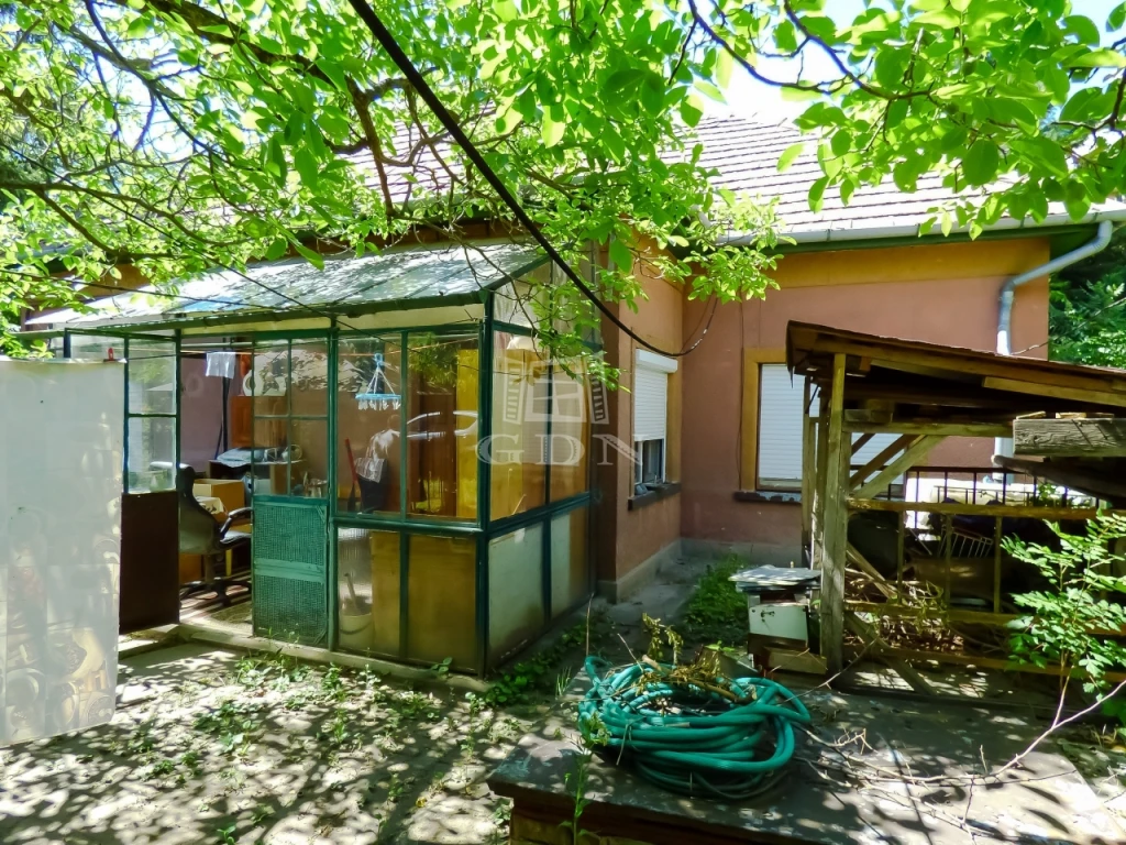 Eladó családi ház, Budapest XVI. kerület, Sashalom, Sashalom csendes részén