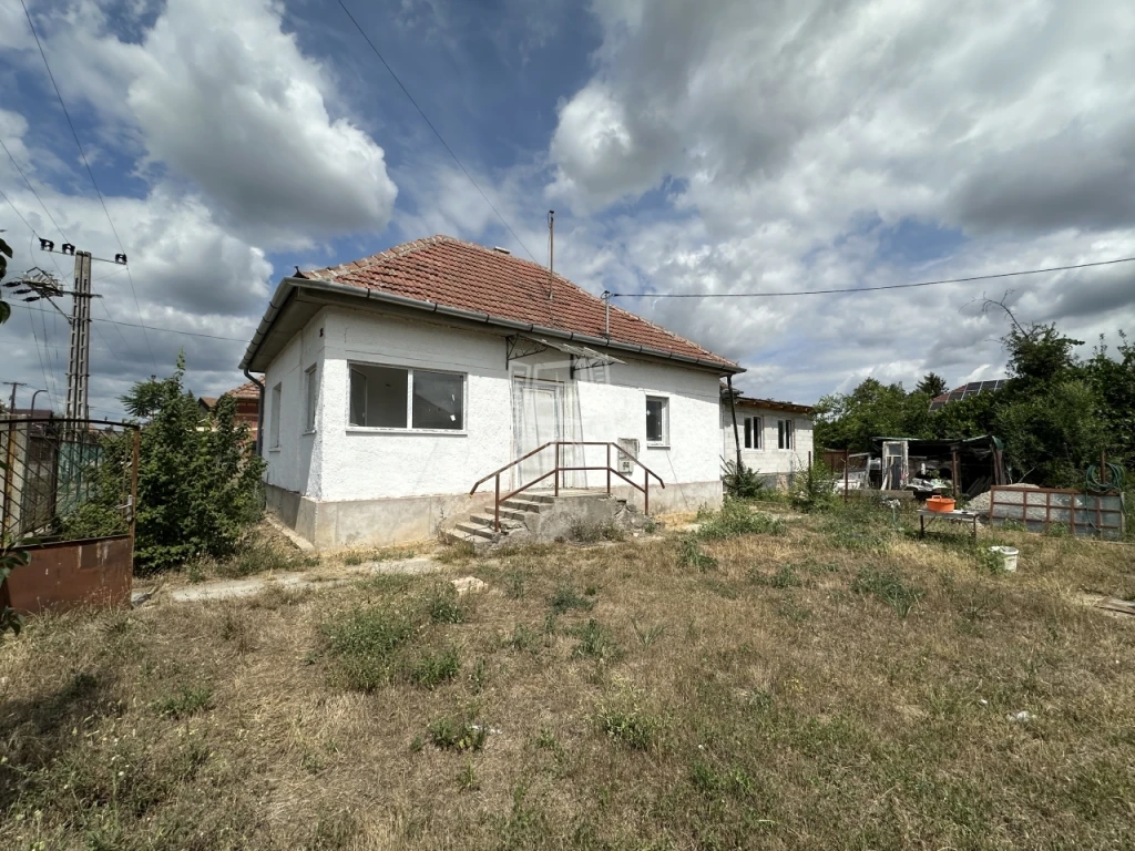 c3-1-name c2-1-name, Tápiószecső, Gáborkút utca