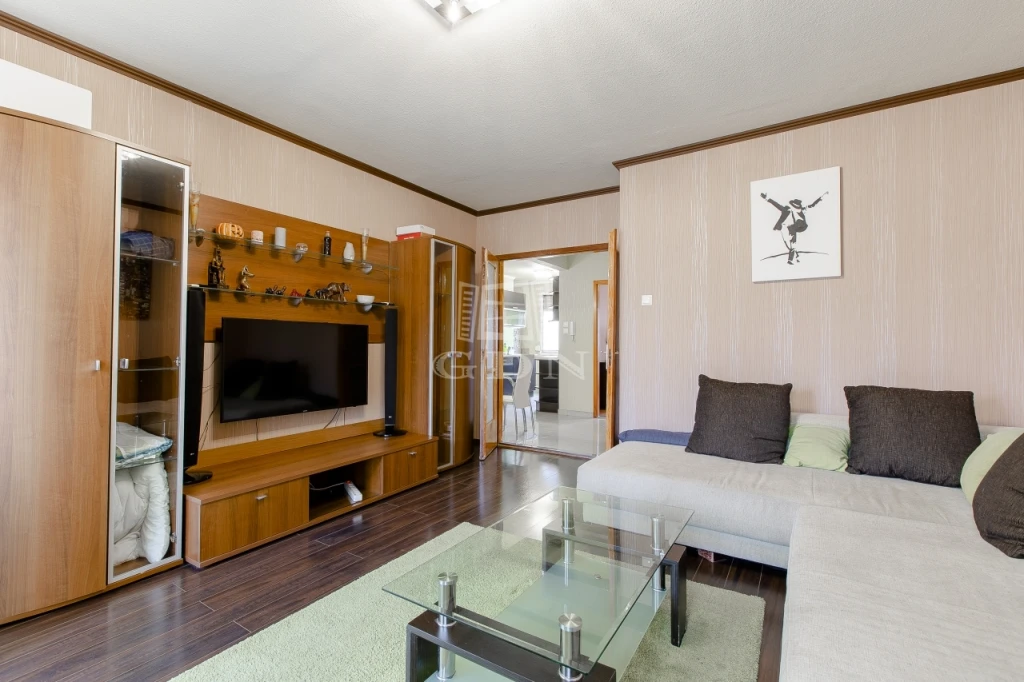 Eladó téglalakás, Gödöllő, Belváros, Gödöllő központi részén