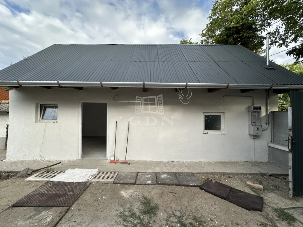 Eladó családi ház, Tura, Gyermekorvosi rendelőhöz közel