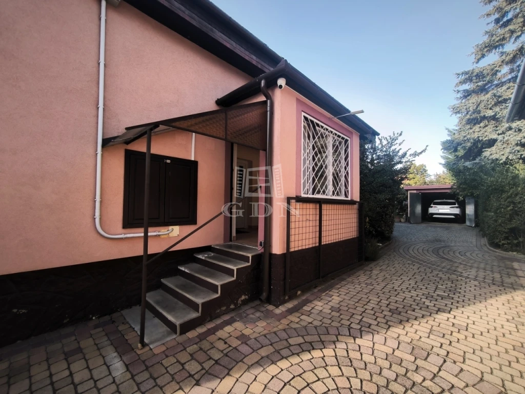 Eladó családi ház, Csömör, XVI. kerülethez közel