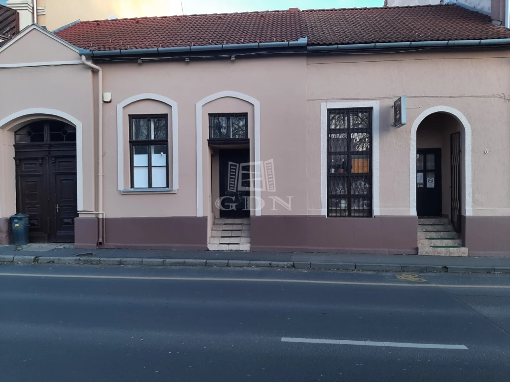 For rent store, Kaposvár, Honvéd utca