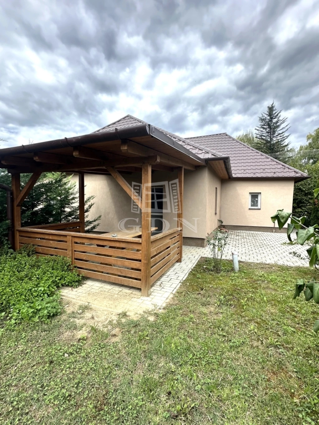 Eladó családi ház, Orci, Agglomerációs mézeskalács ház