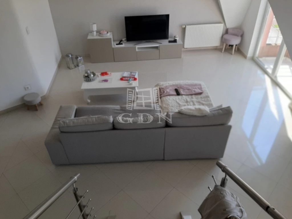 Kiadó téglalakás, Kaposvár, Belváros, HONVÉD UTCA