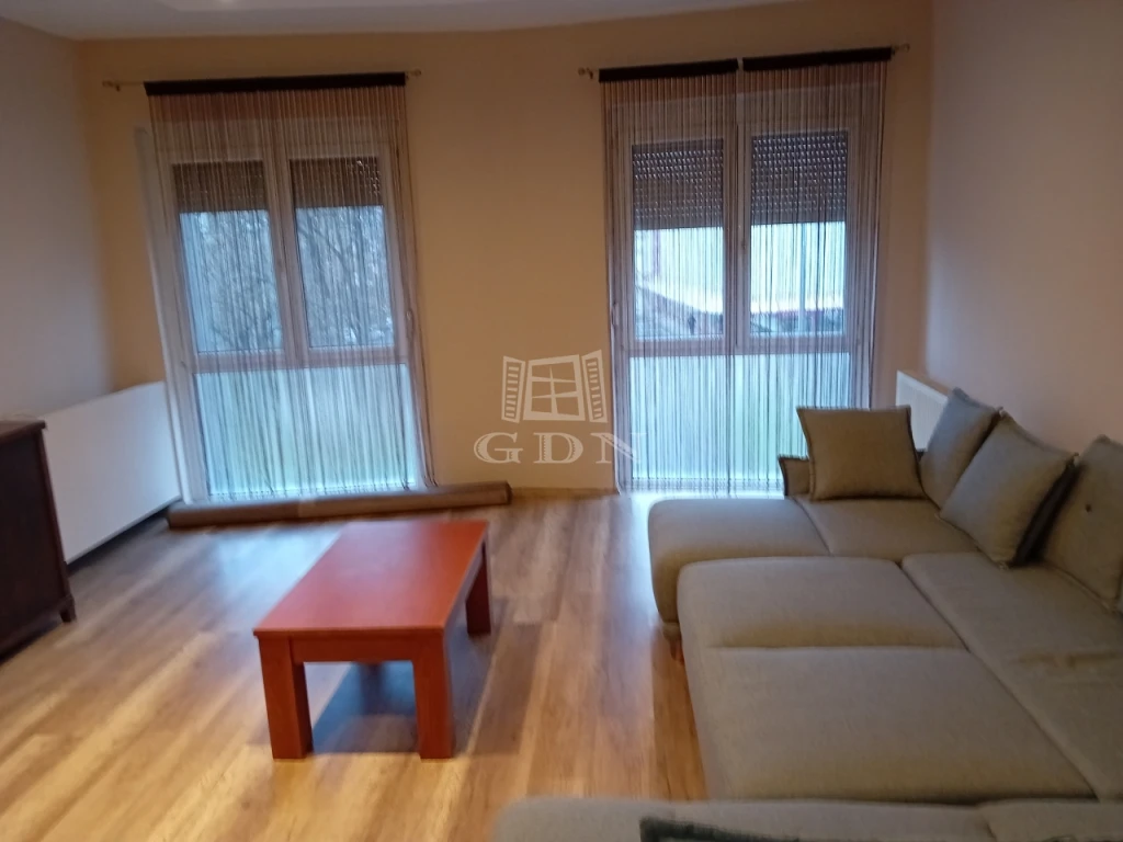 Kiadó téglalakás, Kaposvár, Belváros, HONVÉD UTCA