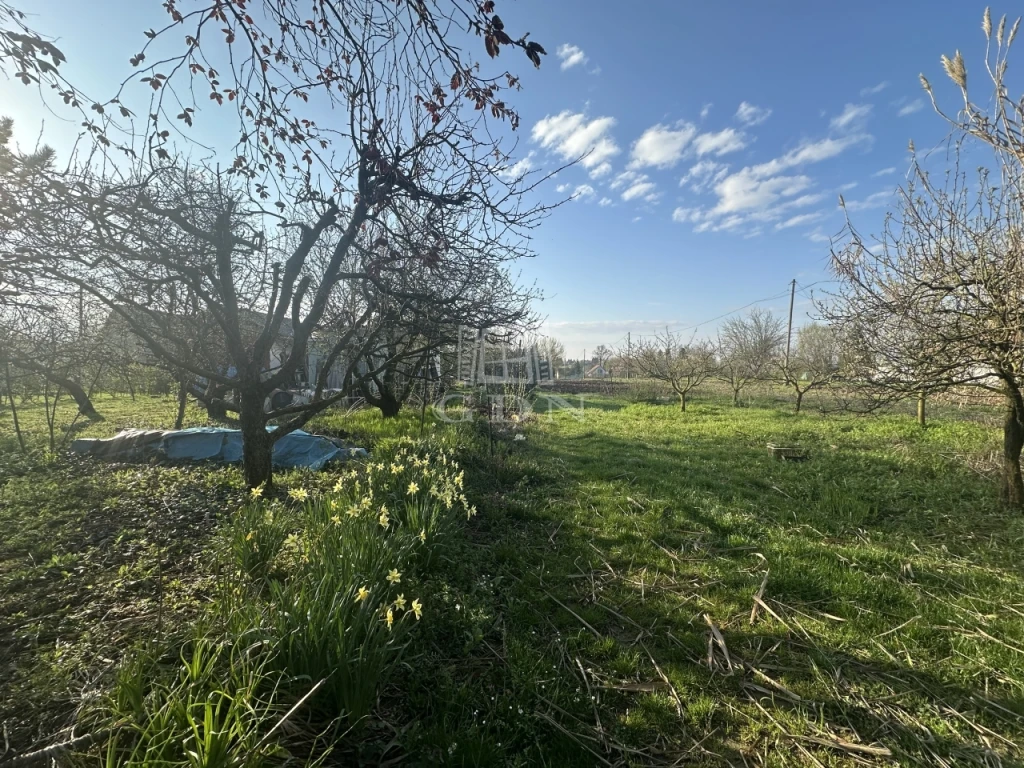 c3-1-name c2-84-name, Kaposvár, Toponár, Telek a festői szépsegű Desedánál