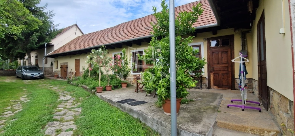 For sale house, Pilisborosjenő, Központhoz közel