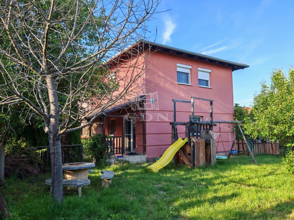 Eladó téglalakás, Pécel, Kelő lakópark, Kelő lakópark- hátsó lakás