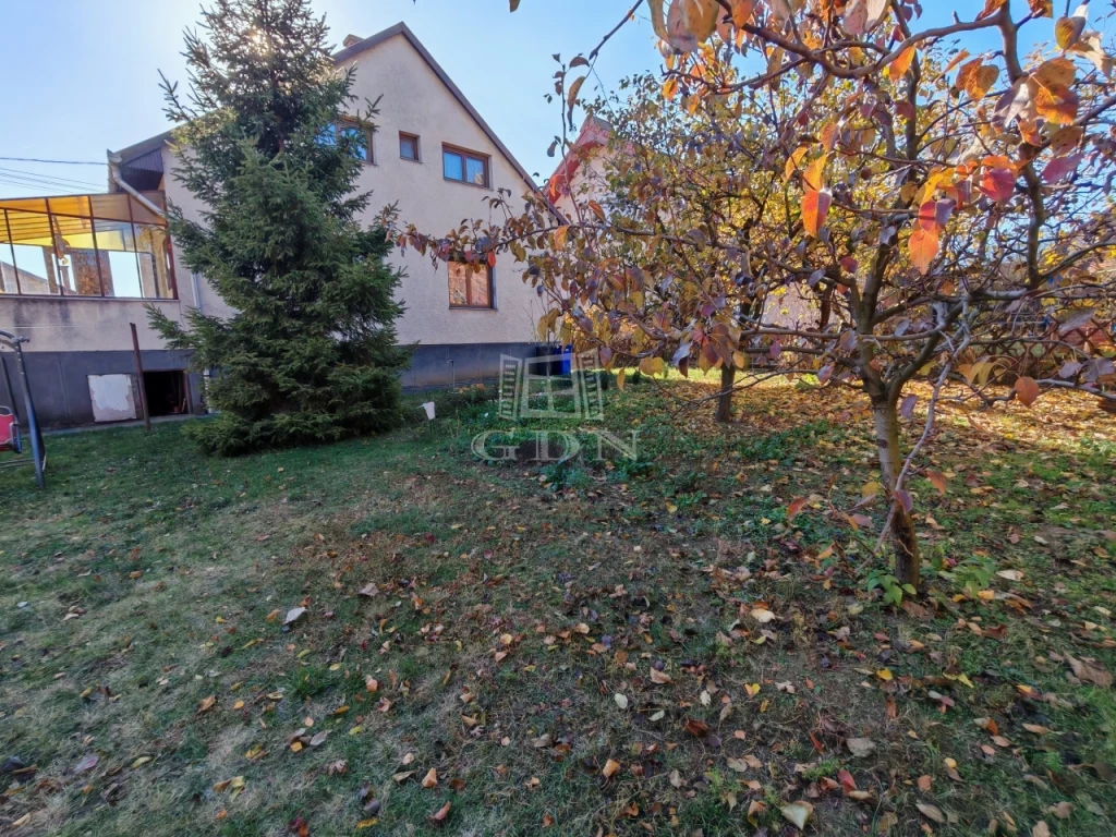 Eladó családi ház, Pécel, Vasúton túli terület, Pécel, Kelő lakópark peremén