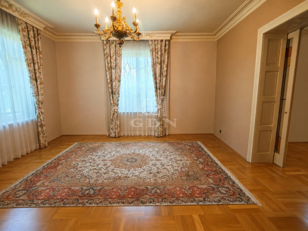 Eladó családi ház, Budapest XVI. kerület, Sashalom, Batsányi János út