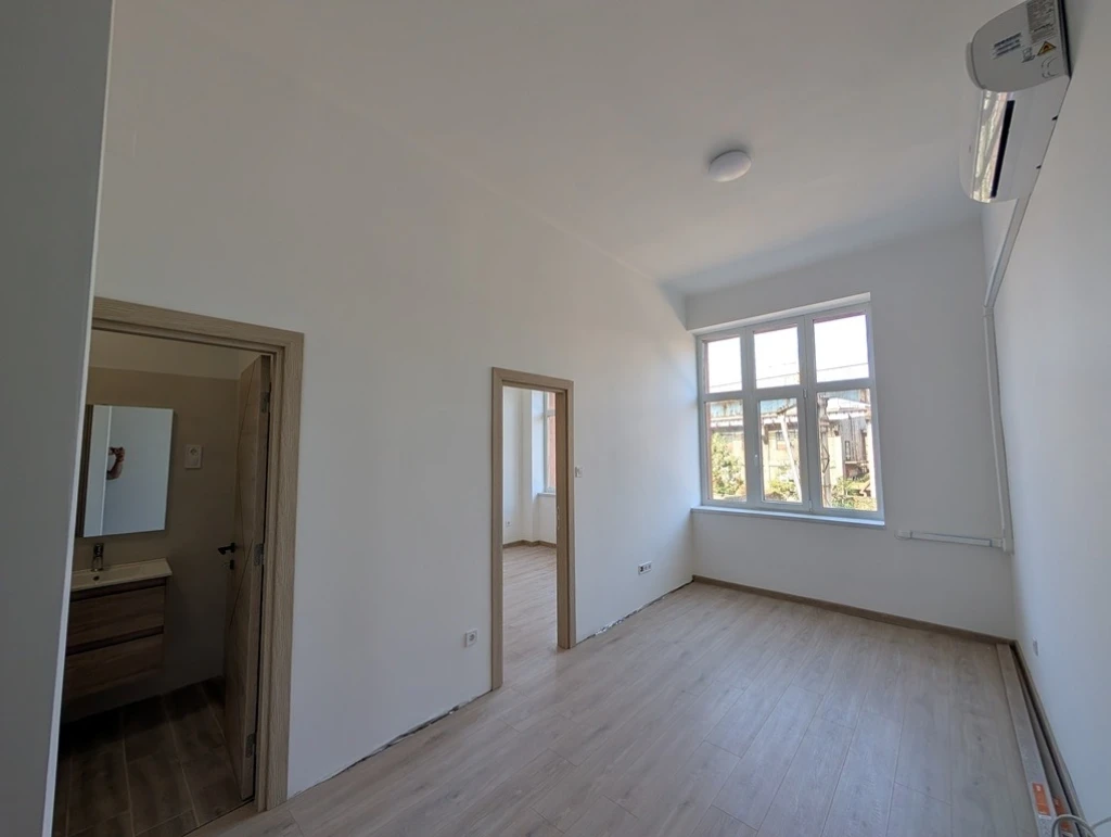 Eladó Lakás, Budapest XXI. kerület Karácsony Sándor utca 27.800.000 Ft