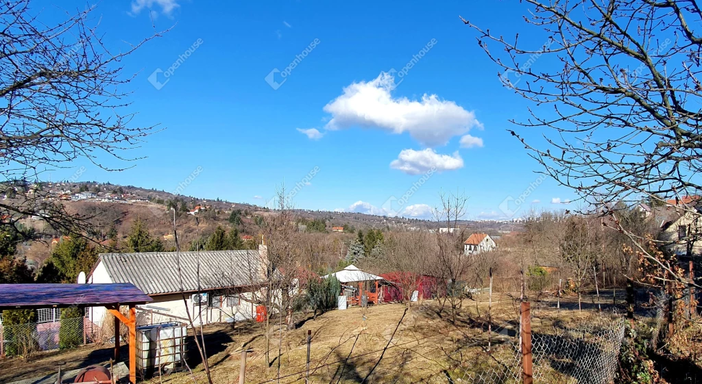 Miskolctapolca Benedek hegyen eladó 902 m2-es panorámás telek