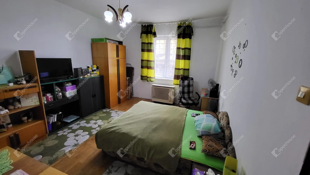 Belvárosi földszinti 36 m2-es garzon lakás eladó!