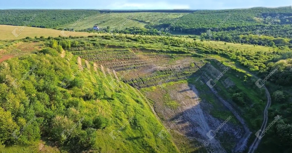 Befektetők! Eladó 4,6 hektár terület, agyagbánya Mályi területén!