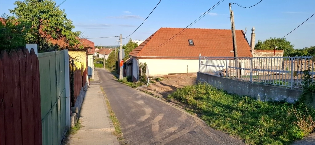 Sátoraljaújhelyi 658 m2-es építési telek kitünő környéken eladó