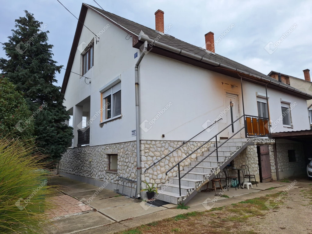 Sajóládon két generációnak is alkalmas 105m2-es felújított családi ház