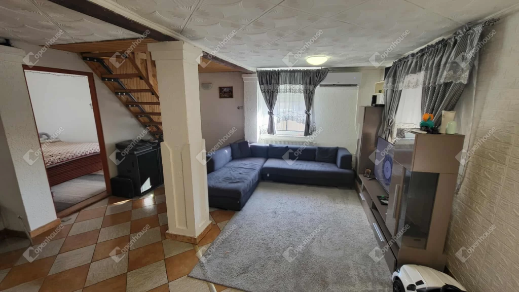 Sajólád csendes utcájában szép állapotú 90 m2-es családi ház eladó!