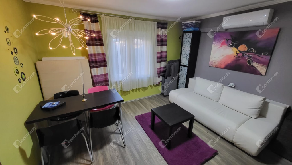 Mályi-tó közelében felújított ház eladó , egész évben nyaralás!