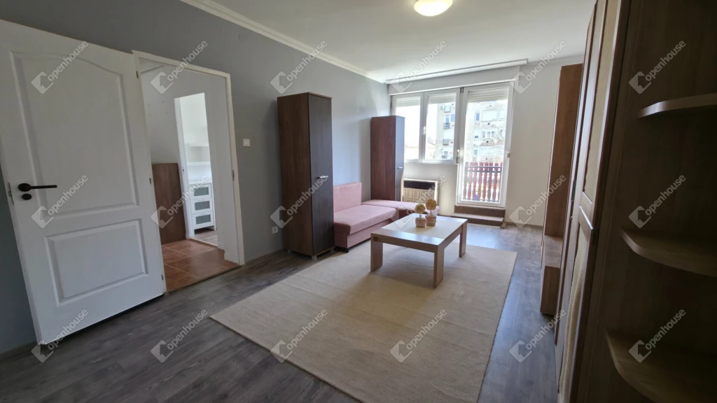 Sajószentpéter csendes utcájában 1.5 szobás tipp - topp lakás eladó